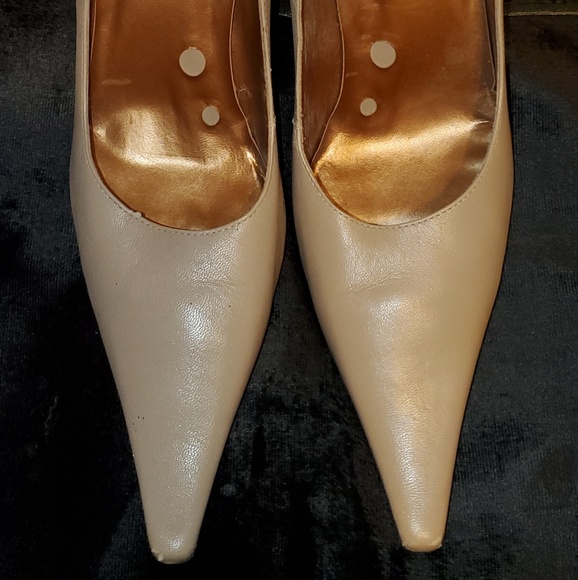 Bronx Sexy Scalloped Leather Heels Sz 9 Like New! - Picture 4 of 8